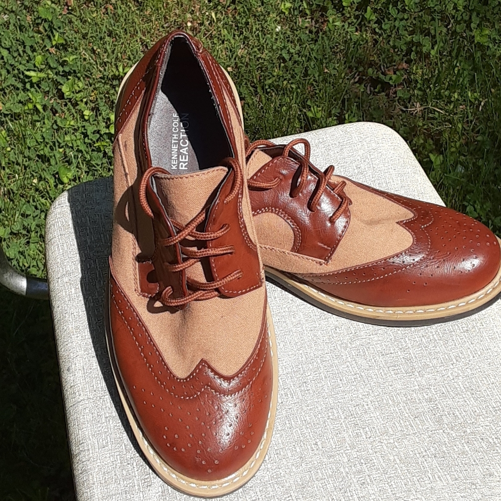 Kenneth Cole Reaction wing tips.